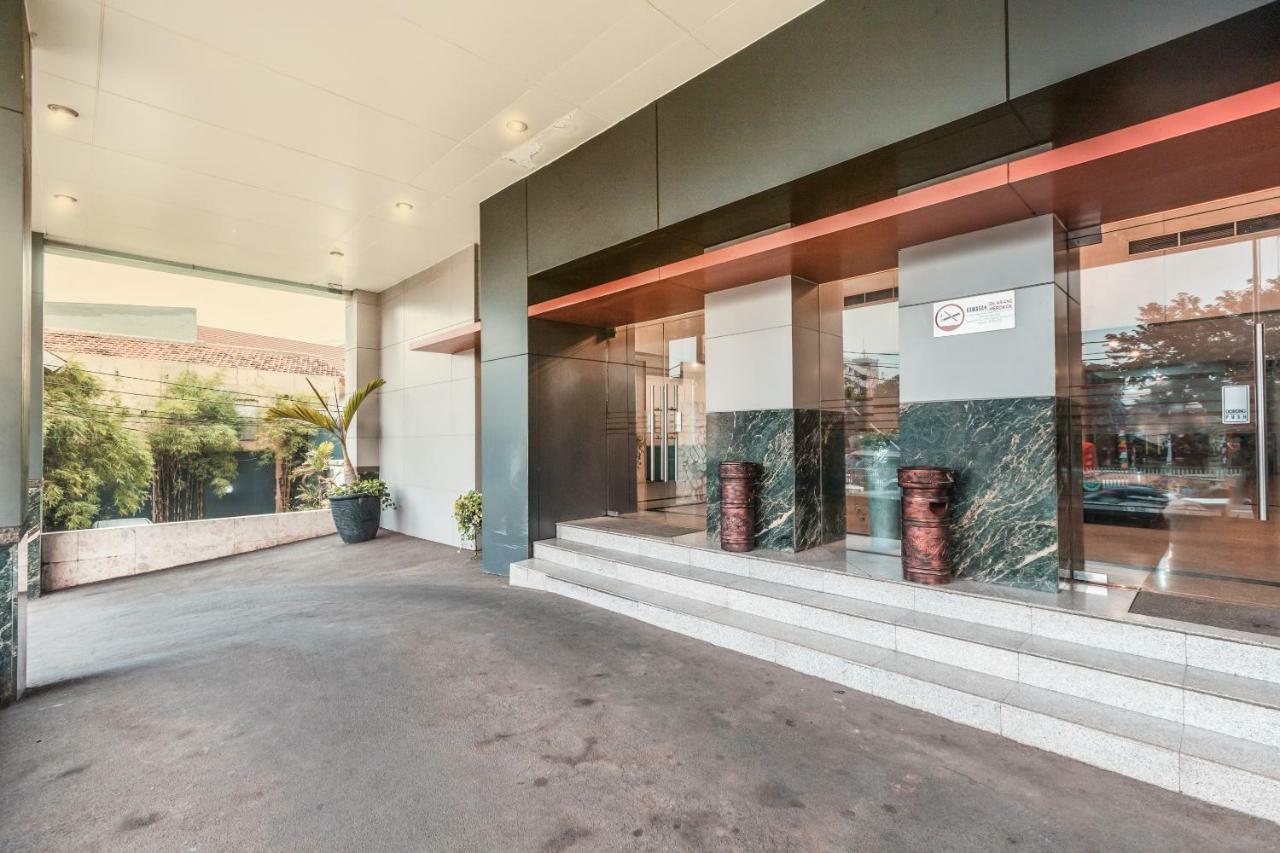 Oyo 1475 Alia Matraman Syariah Near Rs Premier Jatinergara Hotel Jakarta Ngoại thất bức ảnh